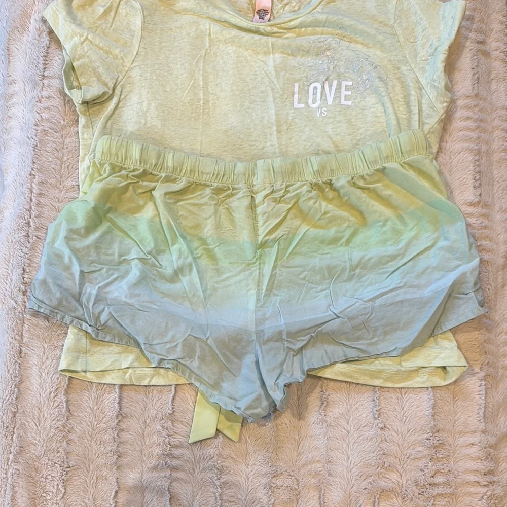 Victorias Secret soft mint
